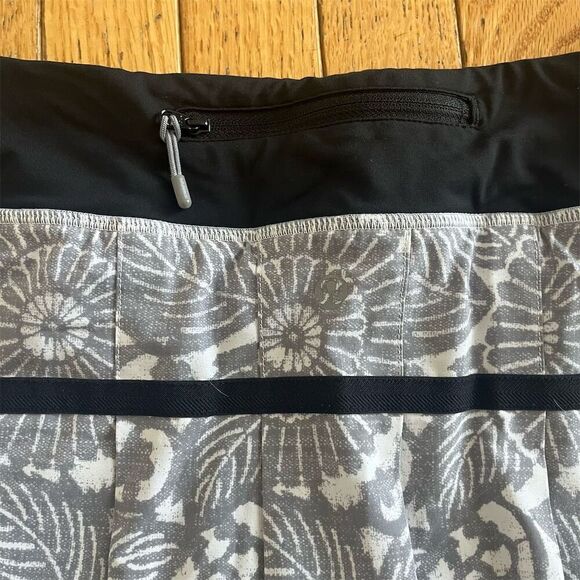 Lululemon Women's Floral Pleated Skort Size 10 Tall Multicolor - Picture 5 of 6